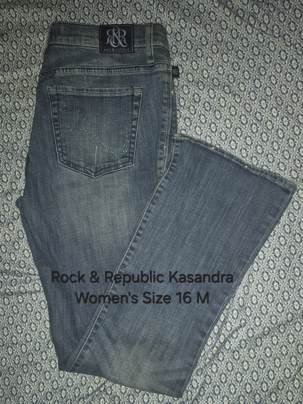 Rock & Republic Women's Flare Jeans in Medium Blue Wash